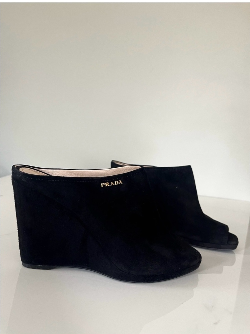 AUTHENTIC PRADA - Picture 7 of 10